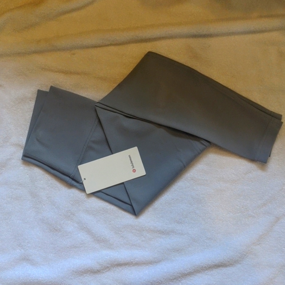 BNWT RARE RHINO GREY ALIGN